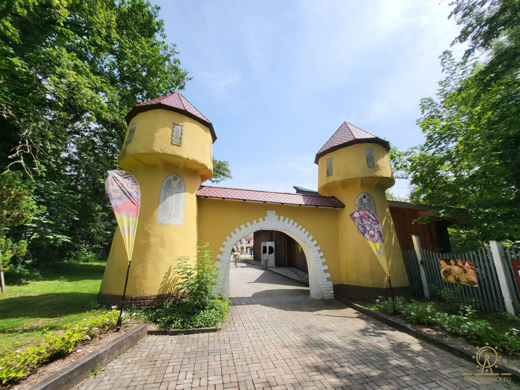 Schloss Thurn Themeparkz